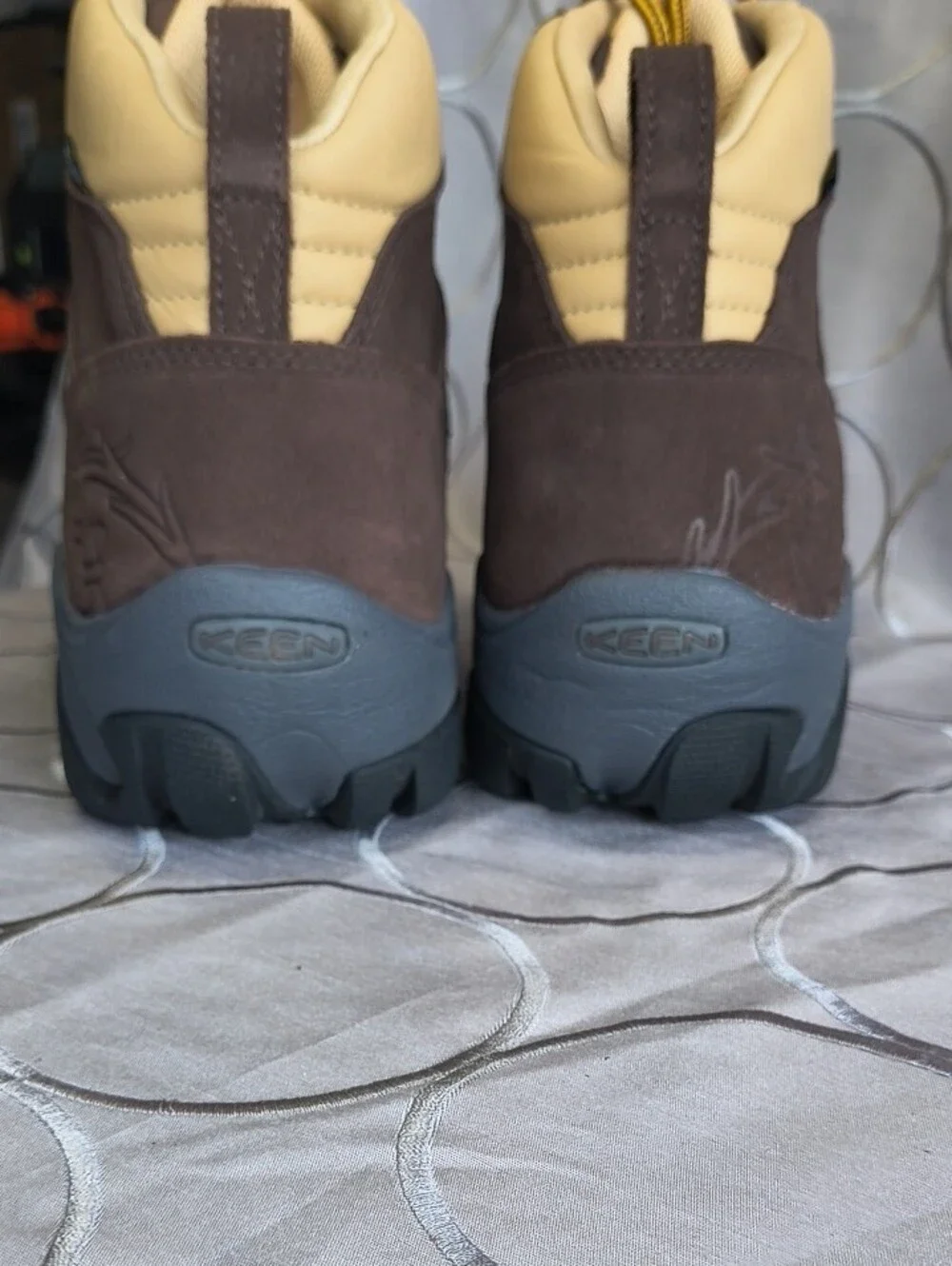 KEEN Brown and Tan Men's Waterproof Hiking Boots Size 11.5 SS4